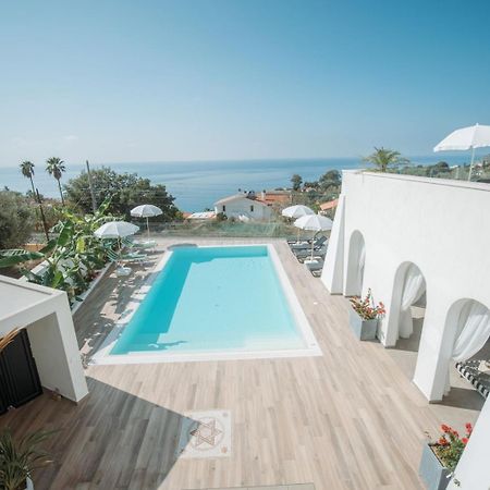 Enotria Villas - Villa Vittoria Luxury Coccorino Екстериор снимка