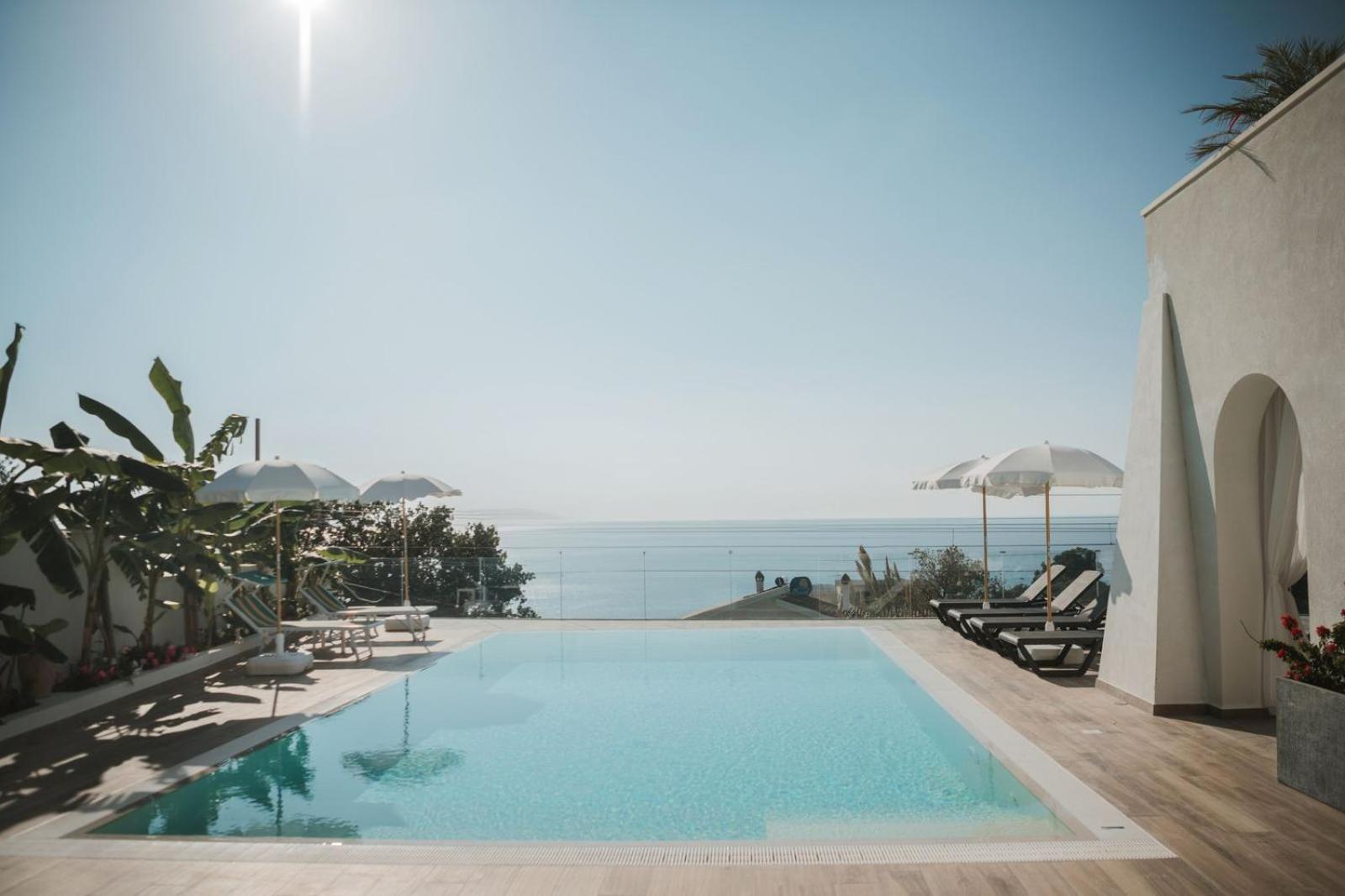 Enotria Villas - Villa Vittoria Luxury Coccorino Екстериор снимка